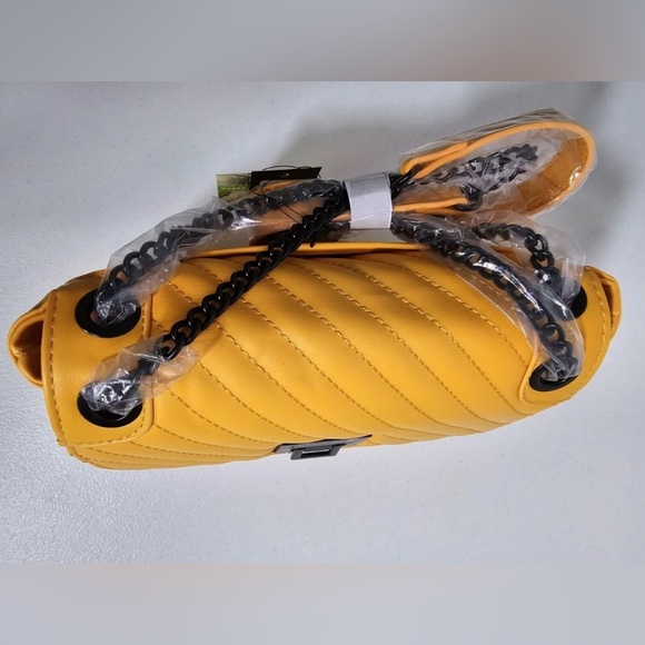 Badgley Mischka Crossbody Handbag Quilted Front Yellow NWT - Picture 4 of 13